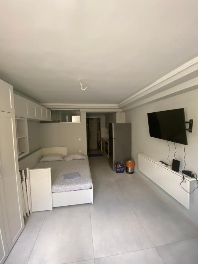 Minimalist Studio Behind Hilton Hotel Athen Eksteriør bilde